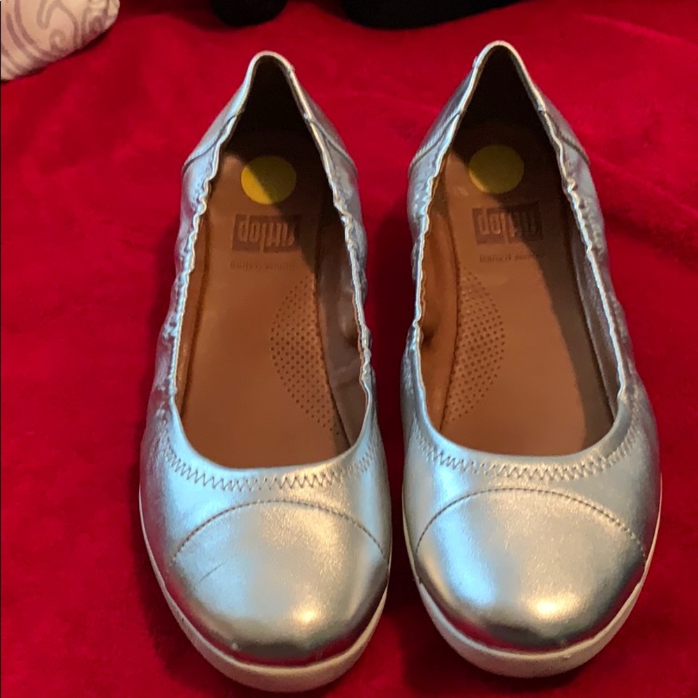 Fitflop leather silver platform flat size 10